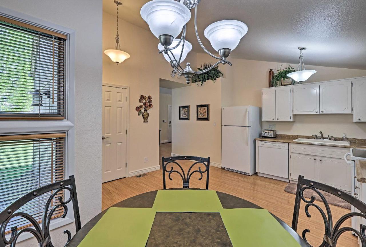 Flagstaff Townhome With Deck Easy Access Downtown! Eksteriør bilde